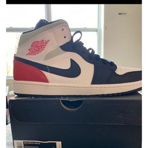 Jordan’s 1’s never worn size 10